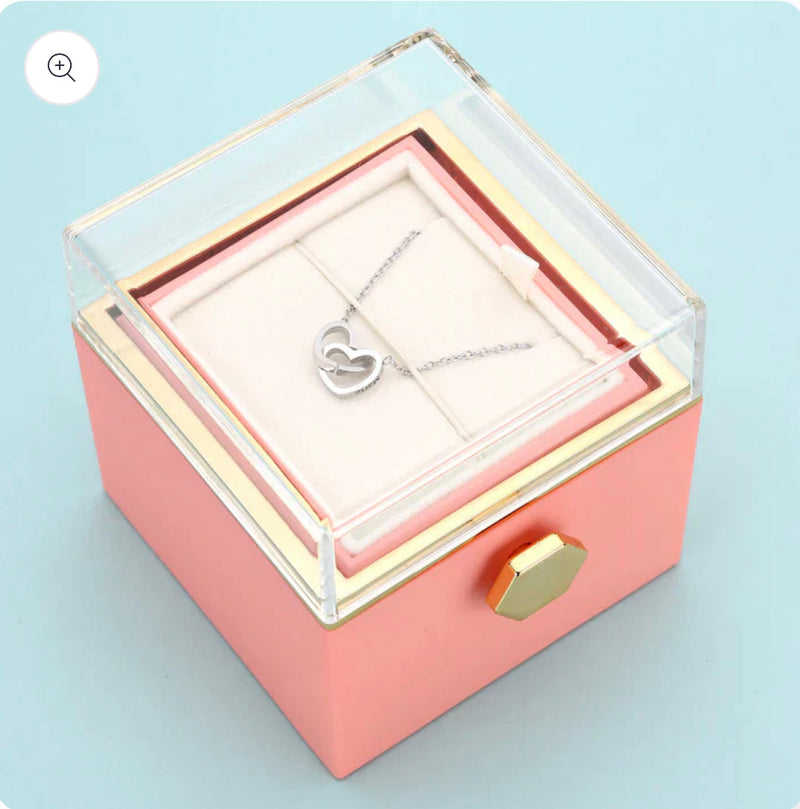 Caixa com Rosa Eterna & Colar Gravado com Nomes