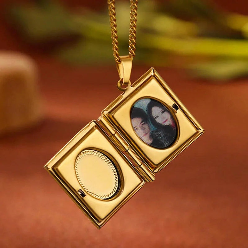 Relicário Livro do Amor com Foto Personalizada