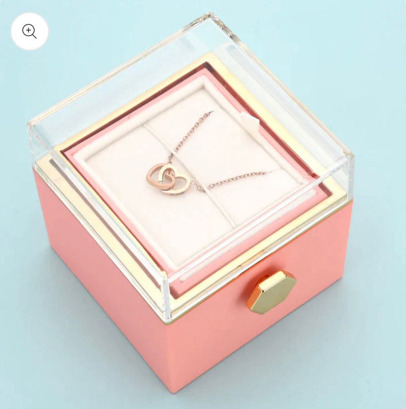 Caixa com Rosa Eterna & Colar Gravado com Nomes